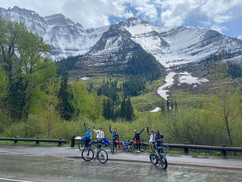 Private E-Bike Shuttle Going-to-the-Sun Road Tour Image 2