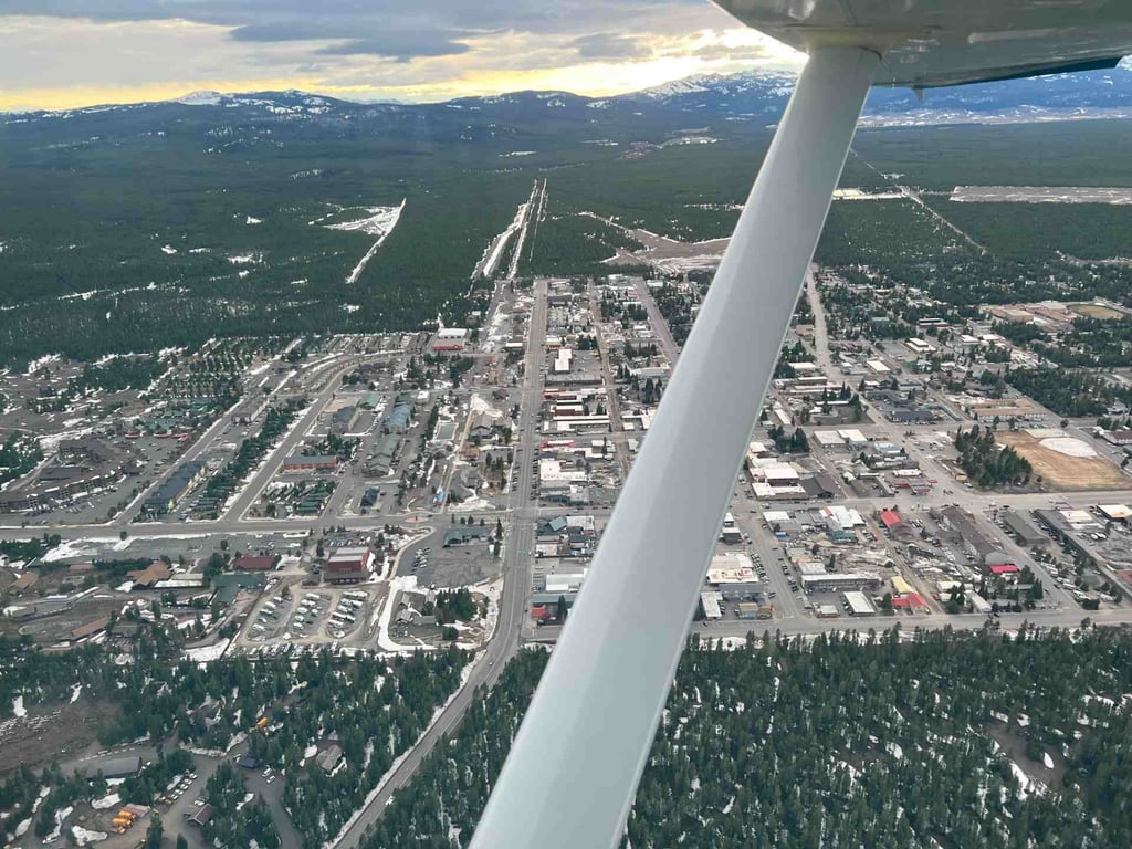 West Yellowstone Scenic Flight 15-Minutes Tour Image 5