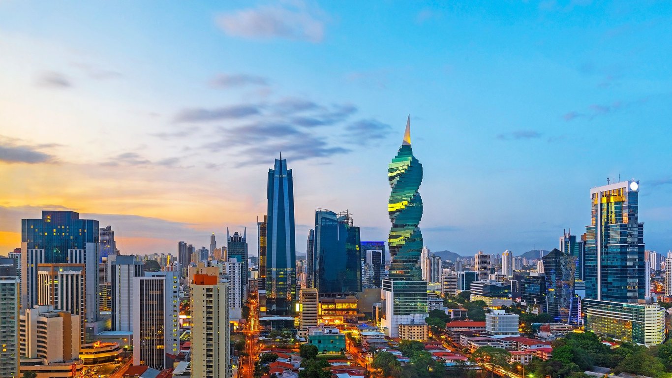 Discover Panama City Tour Image 1