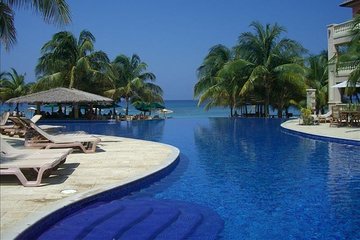 All-Inclusive Infinity Bay Resort Day Pass Tour Image 4
