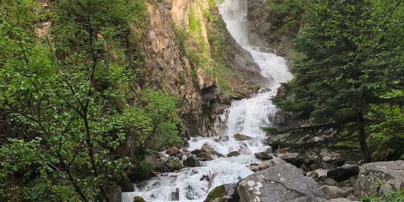 Explore Alaska Responsibly: Your Guide to Sustainable Travel image