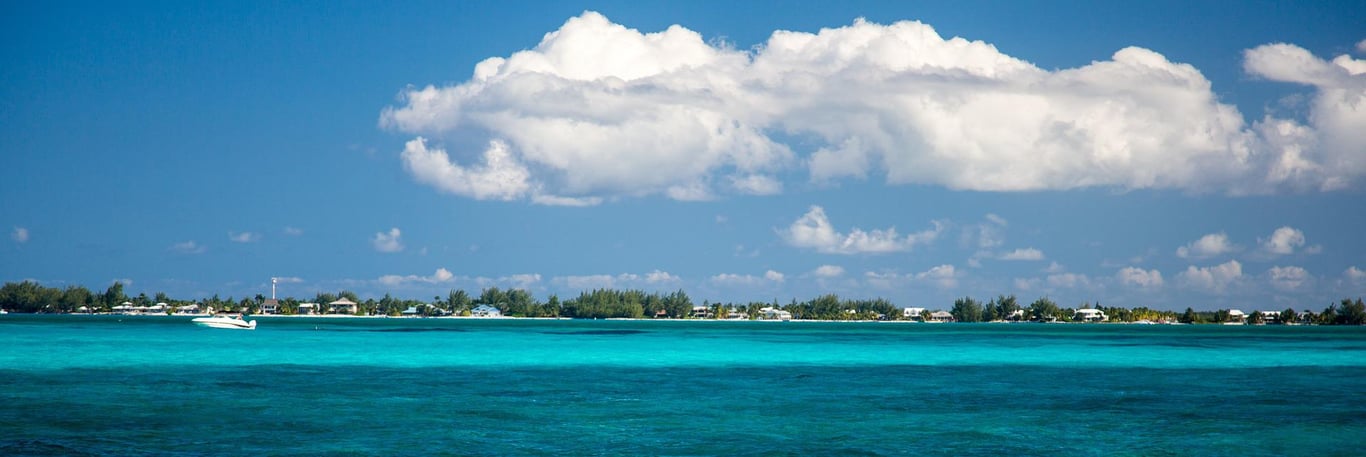 Guide to Grand Cayman's Seven Mile Beach (Everything You Need to Know) image