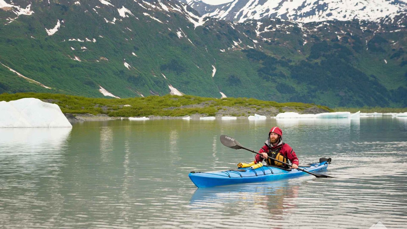 Glacier Blue Kayak & Grandview Train Tour Tour Image 5