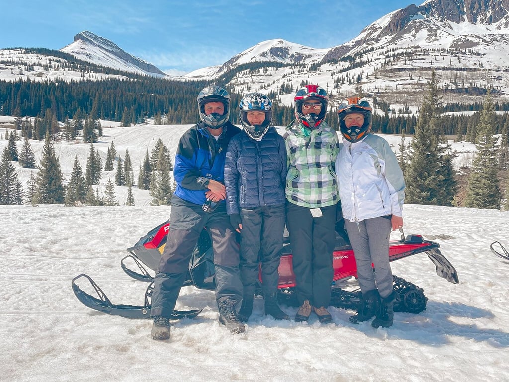 Amazing snowmobile tour review image 0
