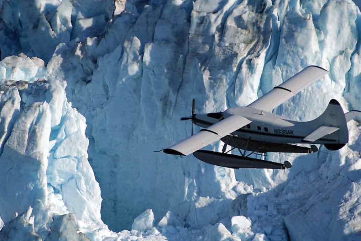 Taku Glacier Lodge Feast & 5-Glacier Seaplane Discovery Tour Image 6