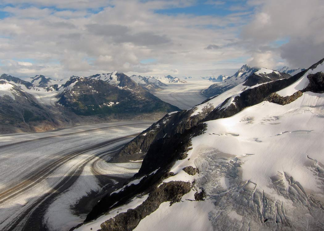 Helicopter Glacier & Dog Camp Adventure Tour Image 6