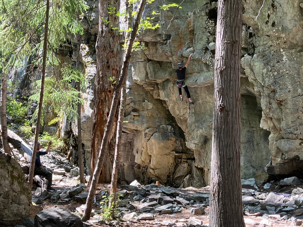 Outstanding rock climbing experience! review image 0