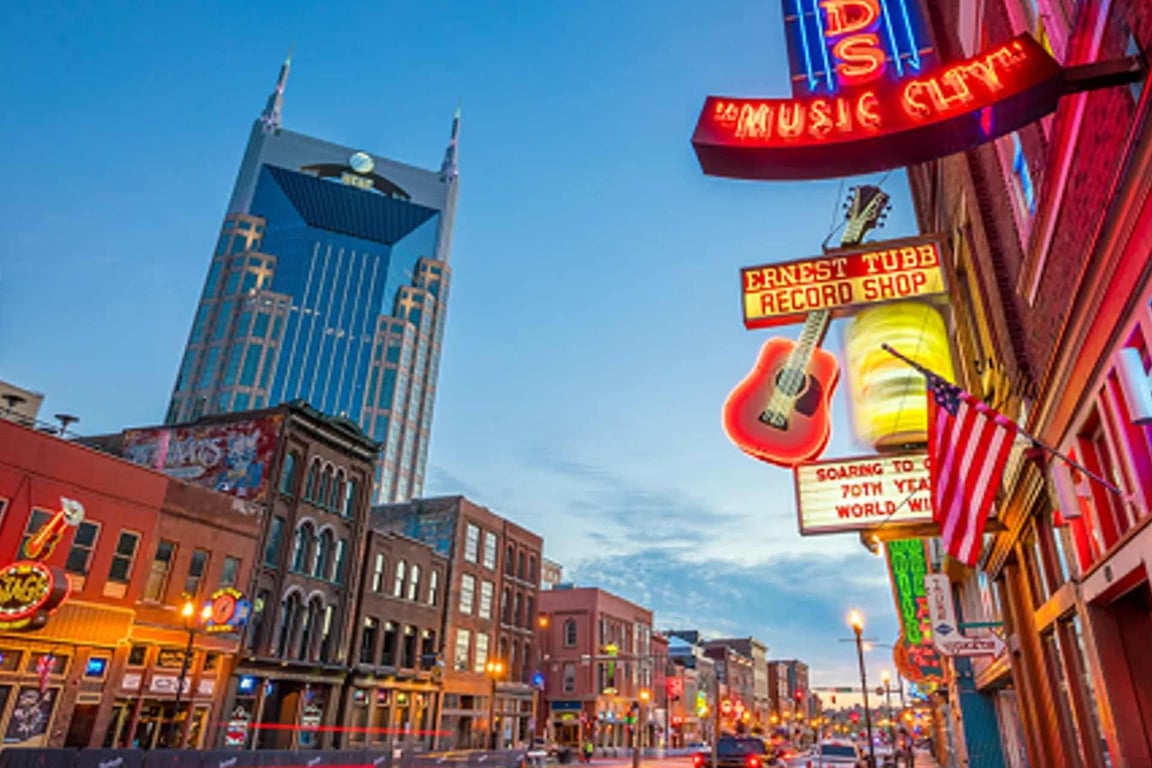 Early Risers Adventure: Nashville Walking Tour image