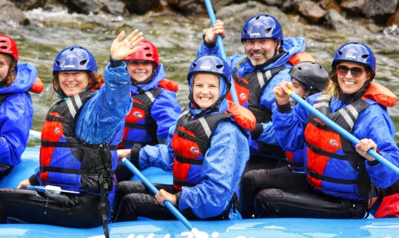 Family whitewater rafting in Glacier Park