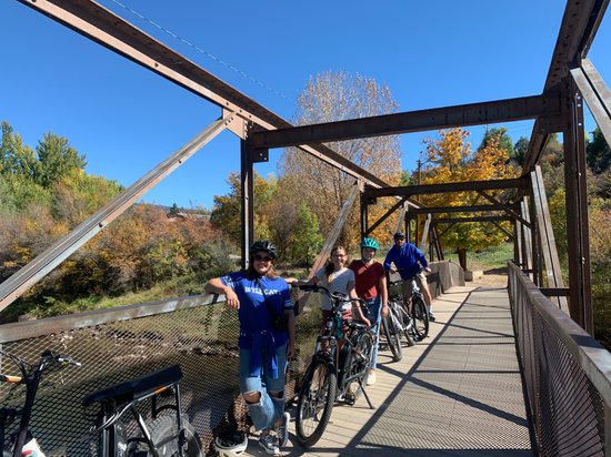 Self-Guided E-Bike Tour 5 Hours image