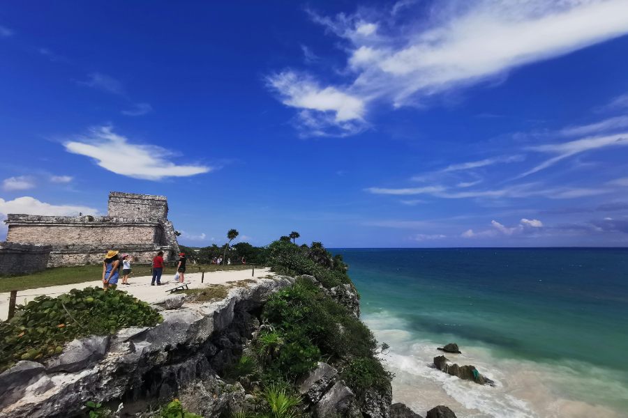 Cenote Dos Ojos: Our Expert Visitor's Guide