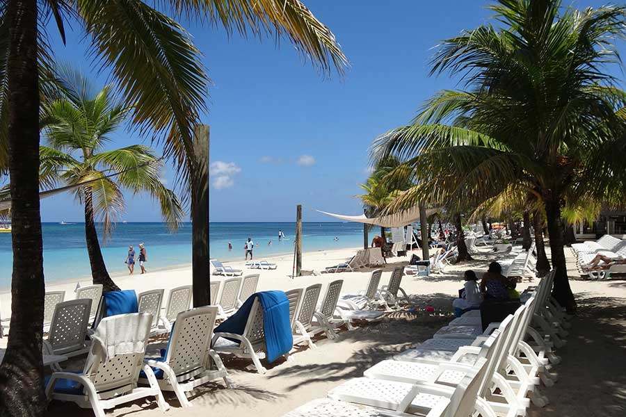 Best Hotels & Resorts in Roatan