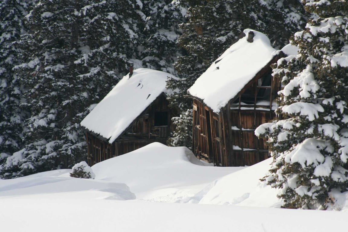 2 Hour Guided Snowmobile Tour Alta Lakes Tour Image 2