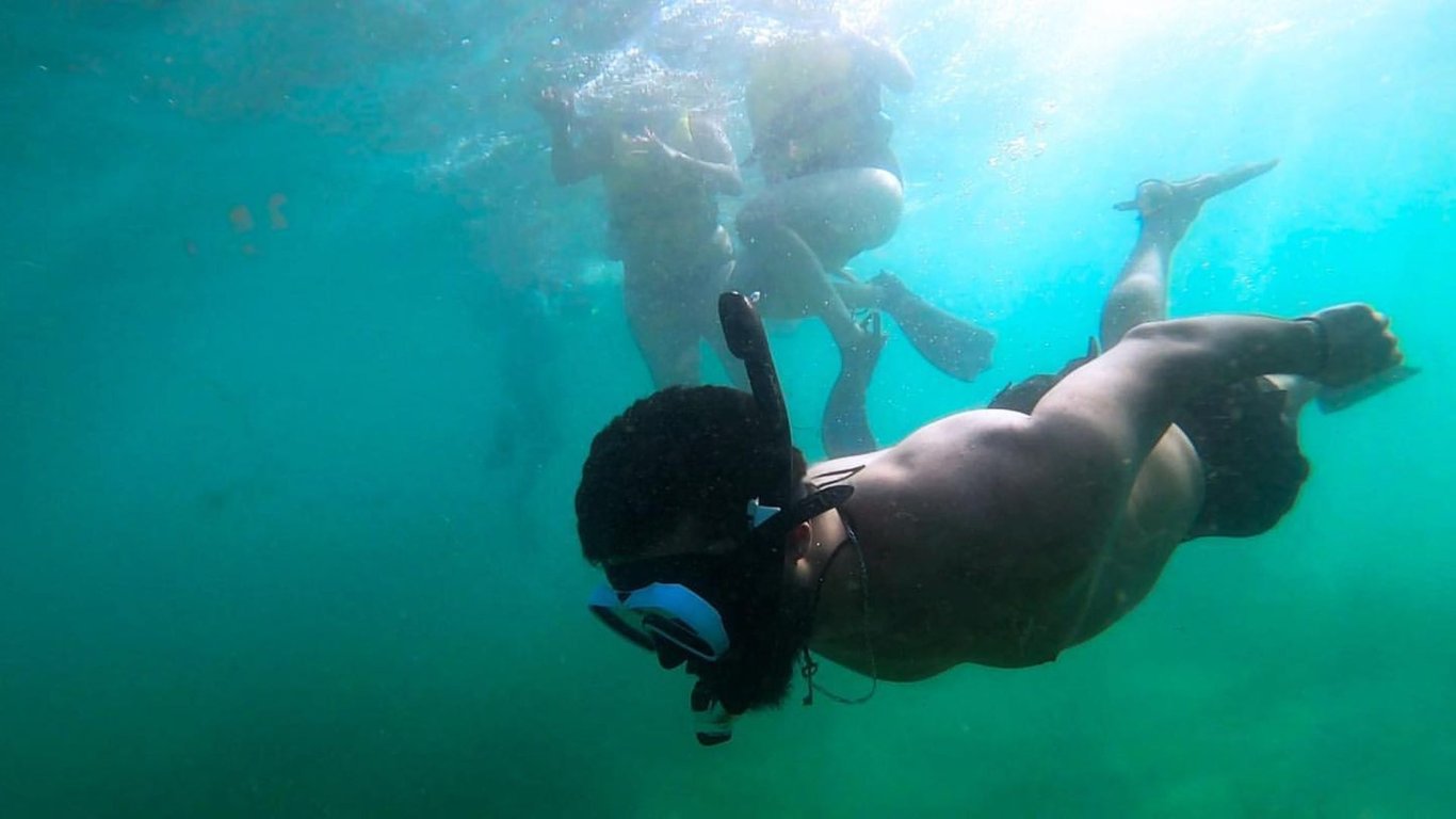 Snorkeling in San Juan image