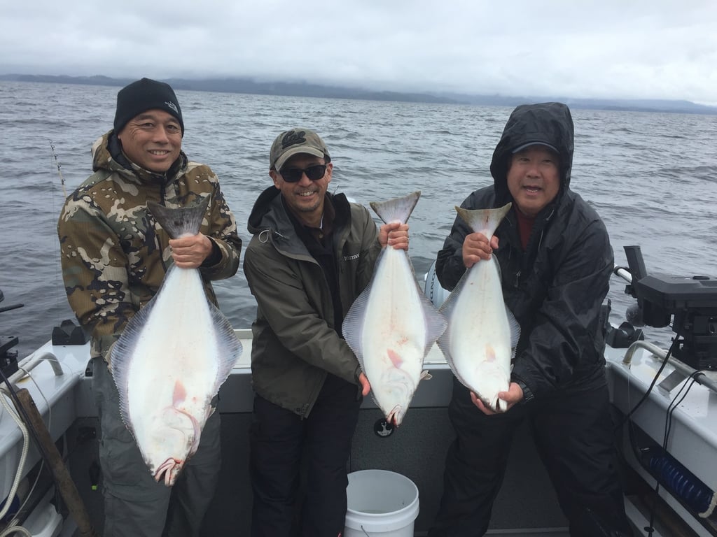 Halibut Fishing Charter Tour Image 5