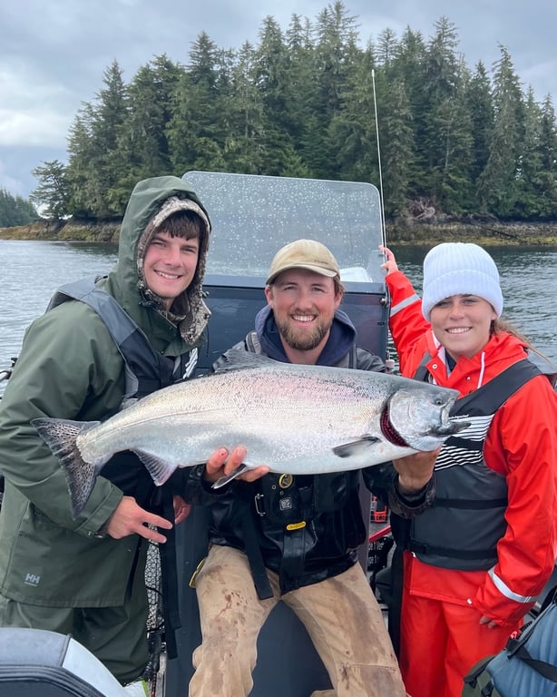 Alaska Salmon Fishing Tour Image 3